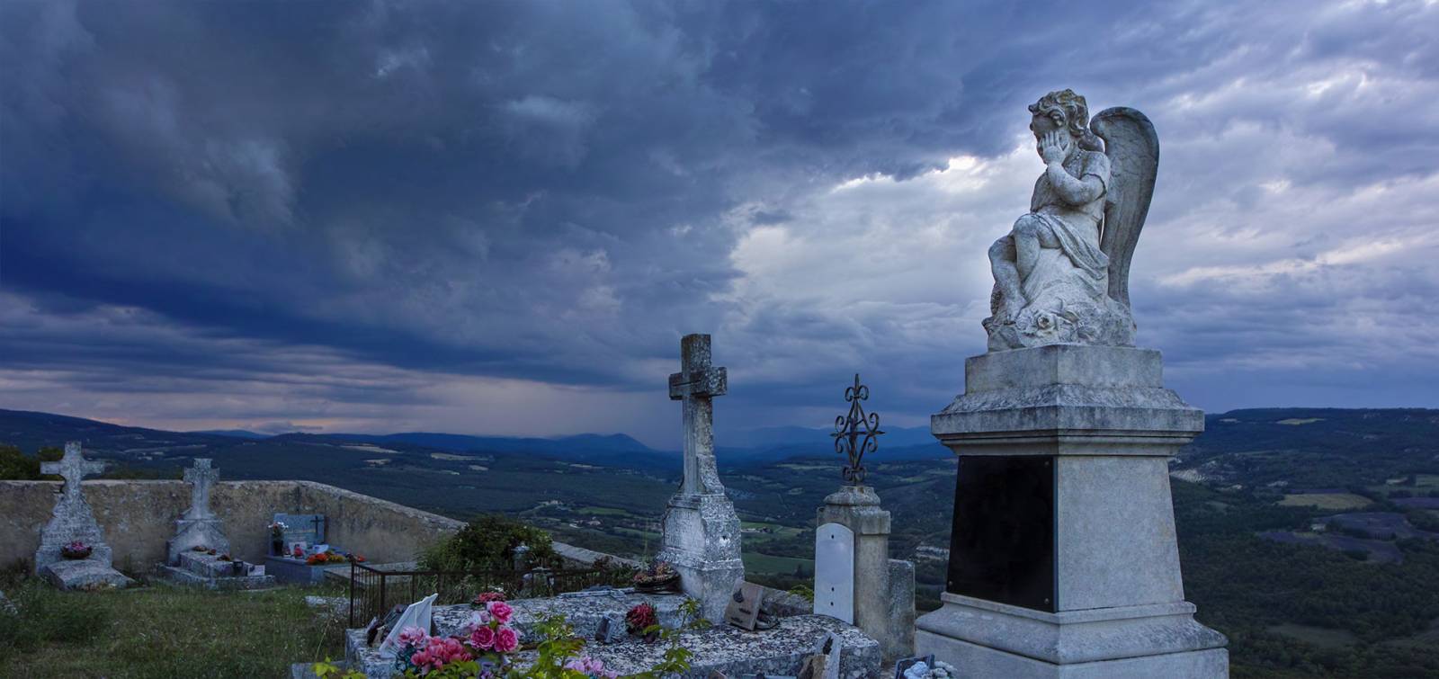 Organisation obsèque et marbrerie avec les pompes funèbres Minassian Marseille